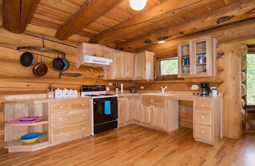 Basalt Cabin | Custom Log Cabin w/MTN Views, 10 min. to fishing!