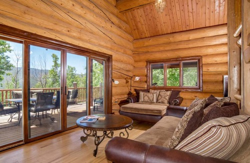 Basalt Cabin | Custom Log Cabin w/MTN Views, 10 min. to fishing!
