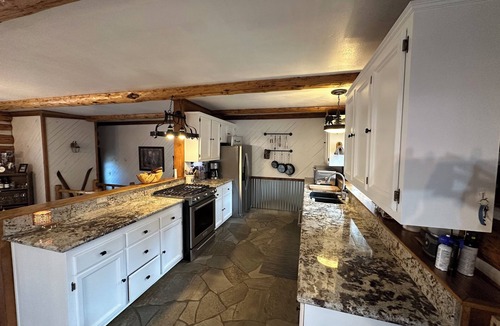 Upper Kingsbury House | Custom Tahoe Log Cabin Minutes to Heavenly Ski Resort & Casinos.