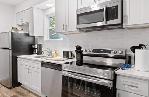 North Charlotte House | Cute 1 Bedroom | Close Popular NoDa