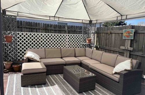 Virginia Beach House | Cute 4 bed 2.5 bath Home - Sleeps 12! 30 night min