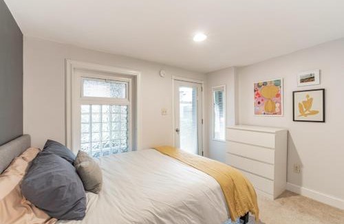 Columbia Heights House | Cute and Charming 1BR in Fantastic Location townhouse