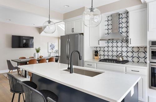 Meridian-Kessler House | Cute and Quaint on Carrollton-Family Friendly Home