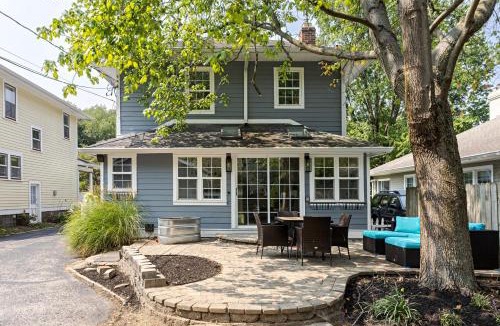 Meridian-Kessler House | Cute and Quaint on Carrollton-Family Friendly Home
