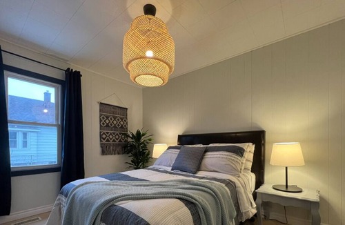 St. Catharines House | Cute Bear Inn