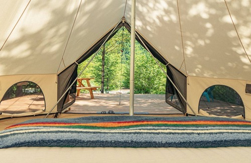 Carson RV Rental | Cute Bell Tent in Carson for Columbia Gorge Glamping in Washington