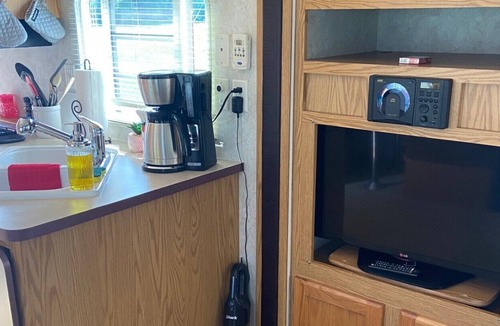 Hesperia House | Cute Camper w/ firepit nestled next to woods with lots of wildlife.