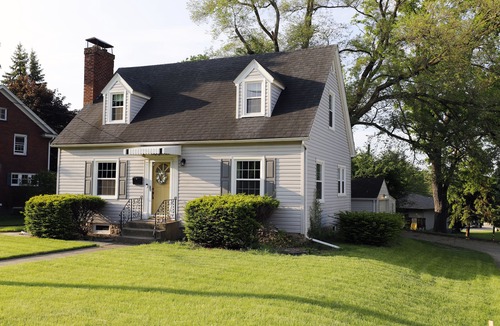 Rockford House | Cute Cape Cod House Close to Everything in Rockford!