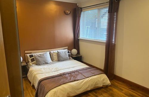 Bathgate Villa | Cute Cottage Central Bathgate Inc Sofa Bed