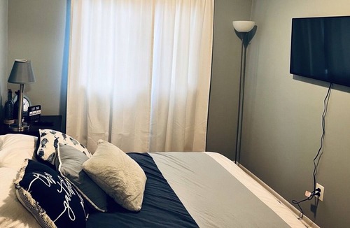 Vernon House | Cute & Cozy Townhouse minutes away from Minerals and Mountain Creek Ski Resort