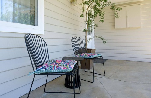 Wodonga House | Cute Cummings St Cottage - Gorgeous renovated three bedroom cottage in Wodonga
