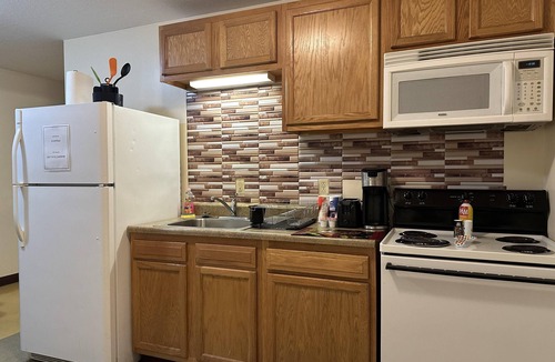 Downtown Pittsburgh Apartment | Cute Downtown APT Quick Safe Walk to PPG Arena