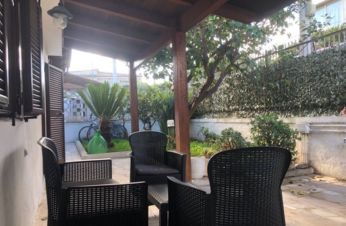 Palese House | Cute little Villa with private garden just few steps away by the sea.