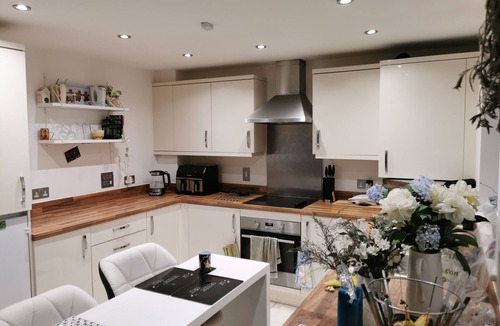 Chalfont St Peter House | Cute Modern Cosy Stay with modcons - functional & relaxing.nBusiness or Family