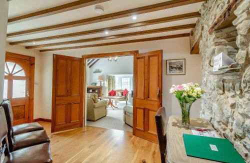 St Brides House | Cwm Eithin Cerbid - Cottage