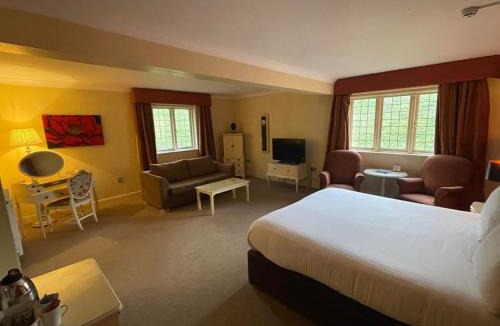 Coed-Y-Paen Hotel | Cwrt Bleddyn Hotel & Spa