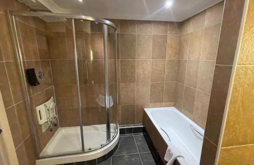 Coed-Y-Paen Hotel | Cwrt Bleddyn Hotel & Spa