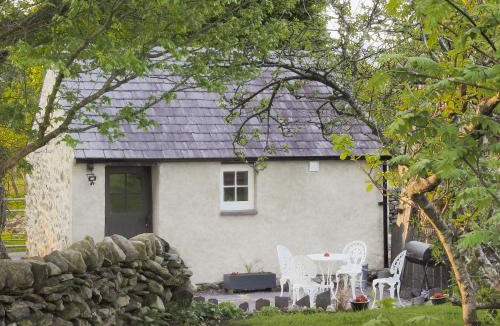 Penisarwaun House | Cwt Mochyn