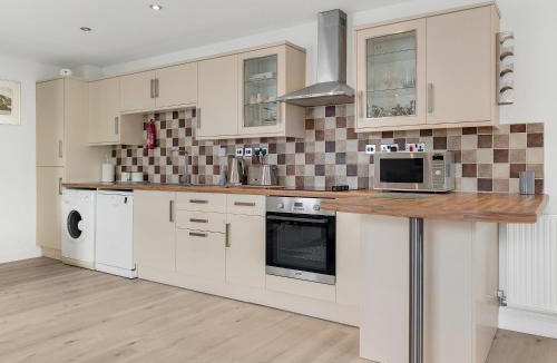 Laugharne House | Cwtch Forge Cottage
