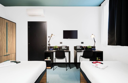 Crocetta-San Lazzaro-Modena Est Hostel | CX Modena Crocetta