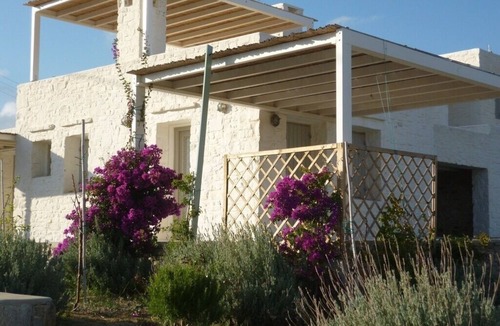 Logaras Condo | Cycladic Aegean house, breathtaking sea view, 5 min. from beaches.