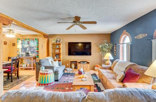 Tucson House | Cyclists' Haven: Southwestern-Style Home in Tucson