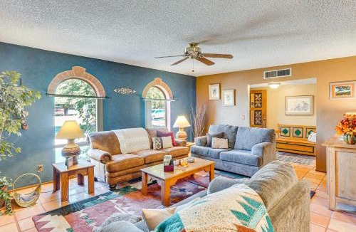 Tucson House | Cyclists' Haven: Southwestern-Style Home in Tucson