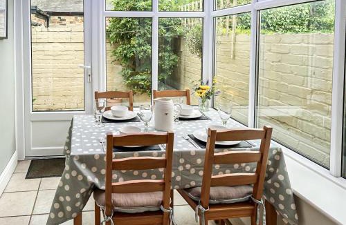 Warkworth House | Cygnet Cottage