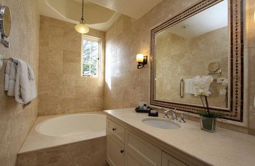 Golden Rectangle Hotel | Cypress Inn