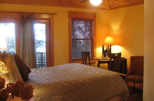 Kitty Hawk Bed & Breakfast | Cypress Moon Inn