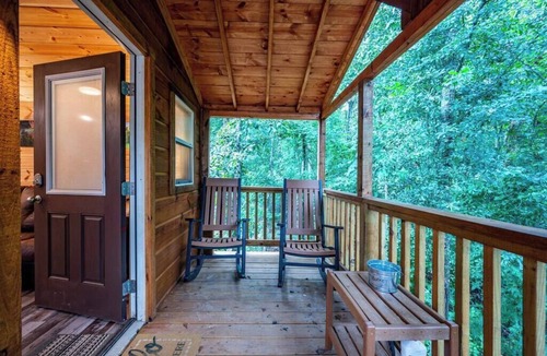 Broken Bow Cabin | Cypress: Sleep 4, Tiny Cabin, Pets, Near Park/Lake