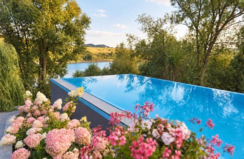 Czorsztyn House | Czarna Perła- Bike & Ski Czorsztyn Kluszkowce przy jeziorze, podgrzewany basen