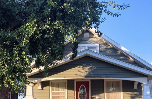 Southwest Area House | Czech Village Bungalow, Close to Downtown and New Bo Area, King Bed!