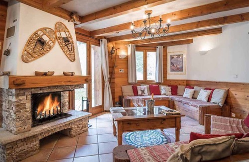 La Perriere Ski Chalet | Découvrez Les 3 Vallées | Chalet Privé + Jacuzzi