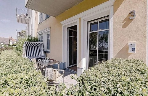 Warnemuende Apartment | Dünenrose - hidden Alter Strom, 2-4 pers, modern, disabled facilities.