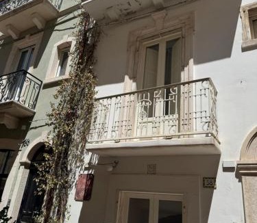 Conversano House | D'Aaragona 56