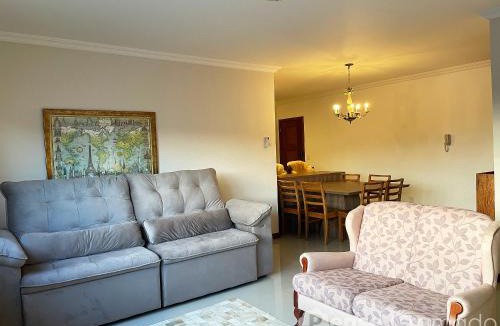 Dutra Apartment | D. Alfredo - Apto 3 quartos (2 suítes e 3 banheiros) c/banheira, 2 vagas de garagem em Gramado
