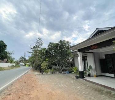Labuan Bajo House | d'Alvin Multiple Stays