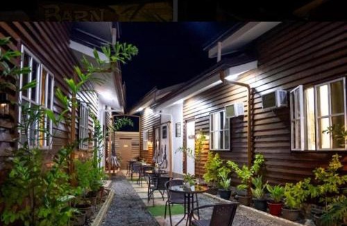 Danao Hostel | D'Barn Hostel
