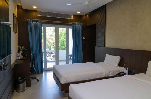 Erode Hotel | D Wayfarer Inn Resort