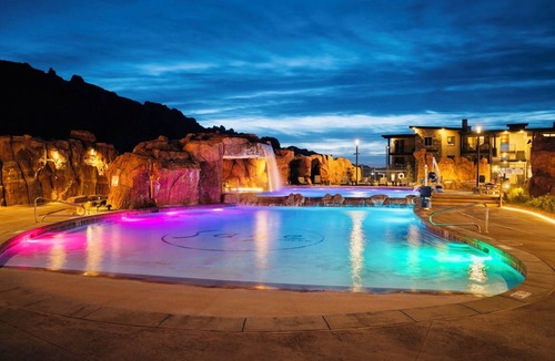 Moab South Valley Condo | D10 and D11 Combo: Ideal for Large Groups