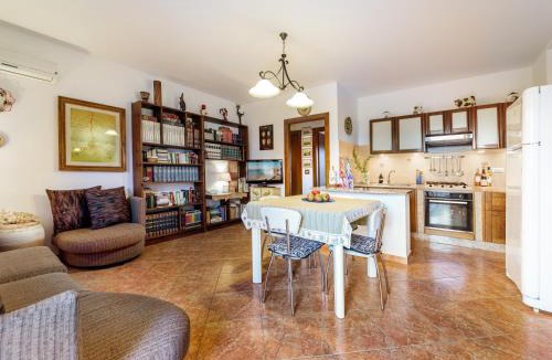 Cabras Apartment | Da Assunta