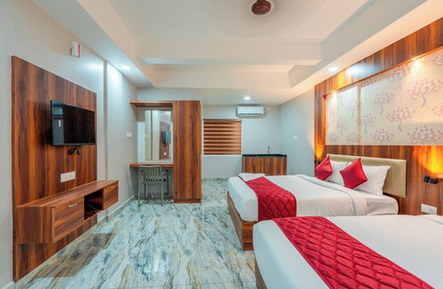 Mamangalam Hotel | Daan Residency