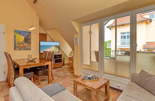 Ostseebad Kuhlungsborn Apartment | Dachgeschosswohnung an der Ostsee mit Balkon - Saunabereich im Haus Inklusive!