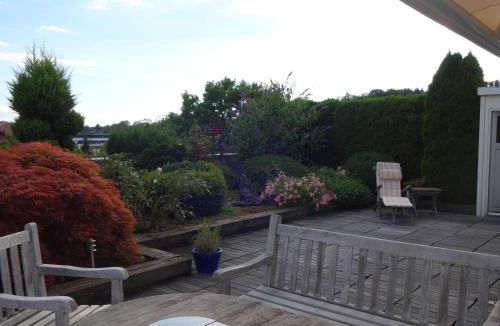 Tutzing Apartment | Dachterrassen Ferienwohnung mit See- u. Bergblilck