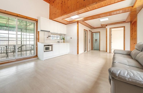 Ansan House | Daebudo Sketch Pension