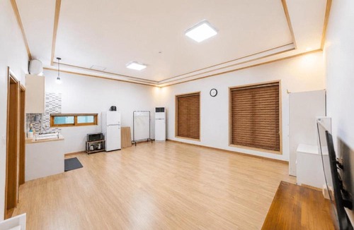 Kunip House | Daecheon Relax Pension