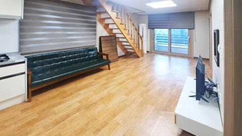 Boryeong House | Daecheon Story Pension