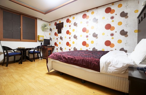 Jung-gu Hotel | Daejeon Yucheon Co-o