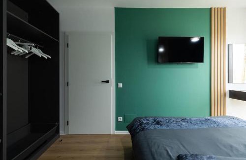 Baia Mare Apartment | Dahlia Blooming Studio